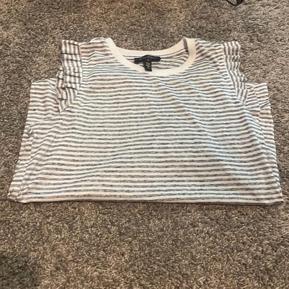 jessica simpson t-shirt